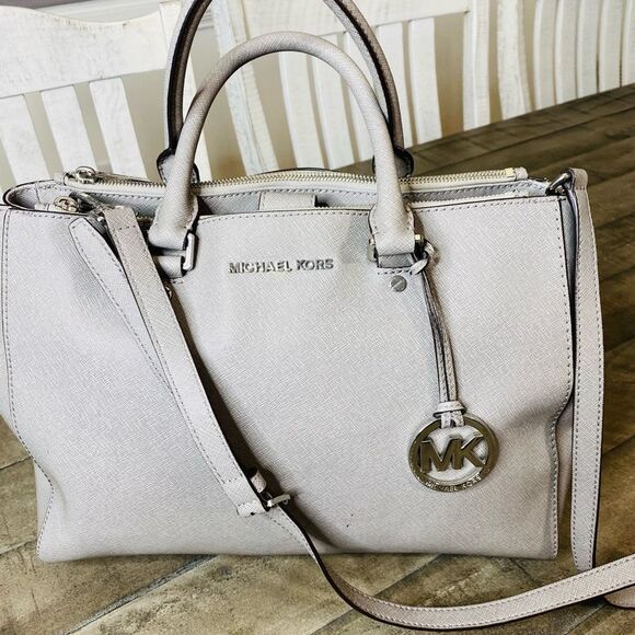 Michael Kors Sutton Satchel in Pearl Gray - Picture 3 of 10